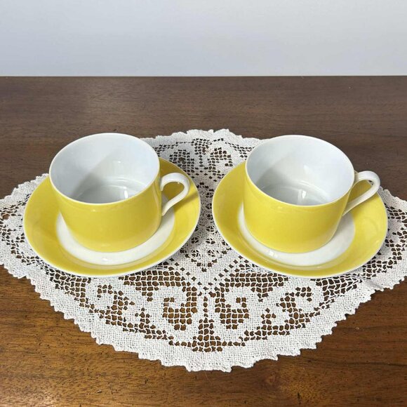 Fitz & Floyd Papillon yellow cups & saucers pair - Picture 1 of 10